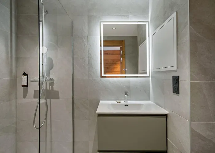 Freddie Aparthotel 4*